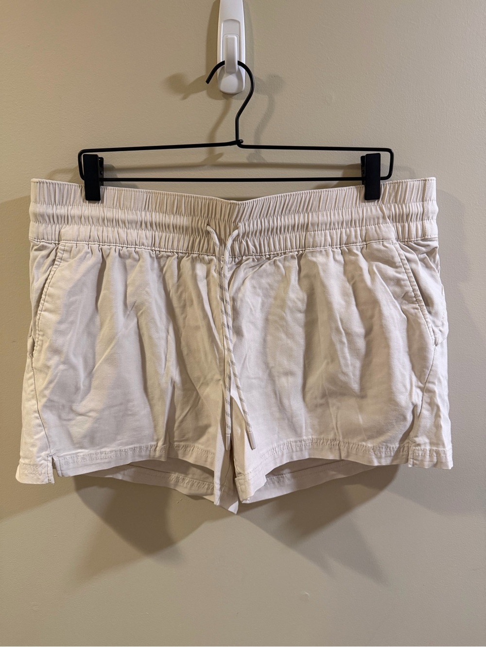 Avalanche Women's Athletic Drawstring Shorts - Cream
